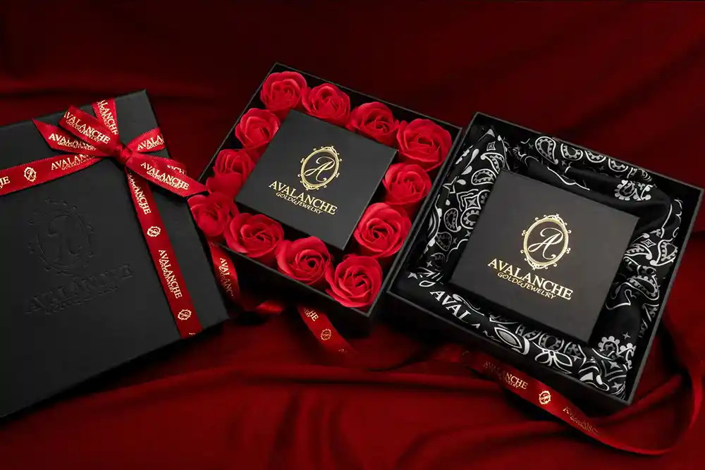 Christmas Limited Gift Box | AVALANCHE GOLD & JEWELRY