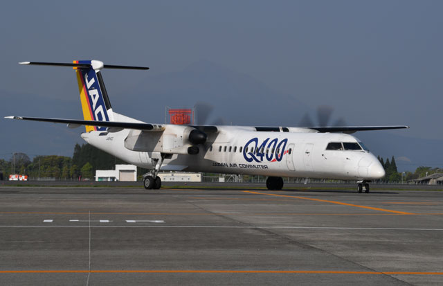 JAC、レインボーQ400退役 旧JAS塗装すべて消える