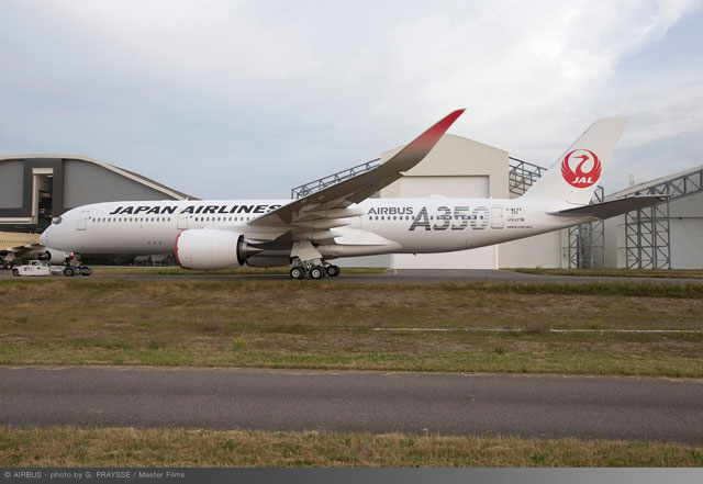 JALのA350、2号機が初飛行 後部にシルバーロゴ