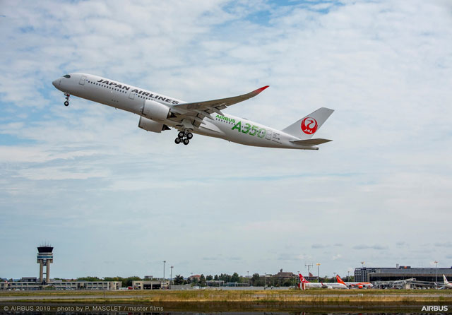 JALのA350、3号機が初飛行 グリーンロゴ後部に描く