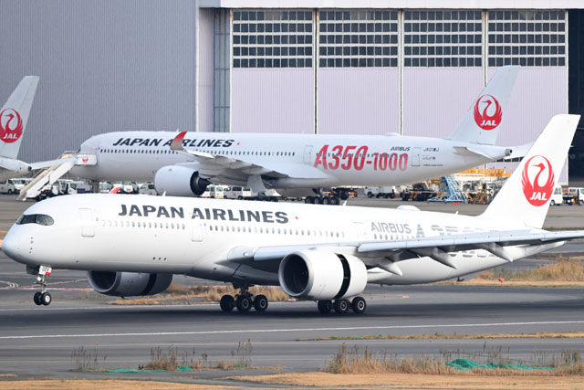 JAL、A350-1000後部に赤いロゴ描く 個室ファースト・ビジネスで1/24就航
