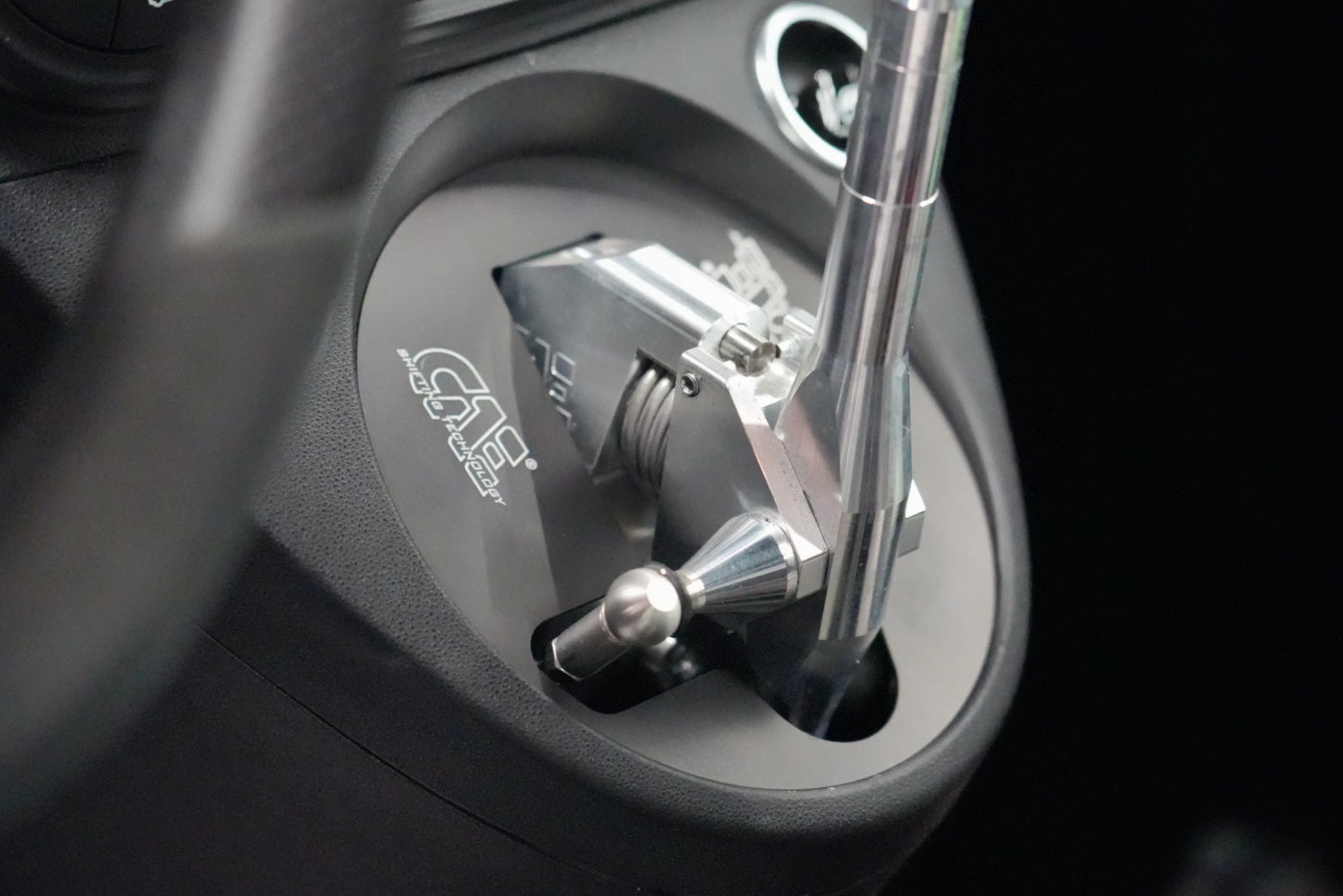 ABARTH595にCAEウルトラシフターカバーを追加取付 | A PIT AUTOBACS