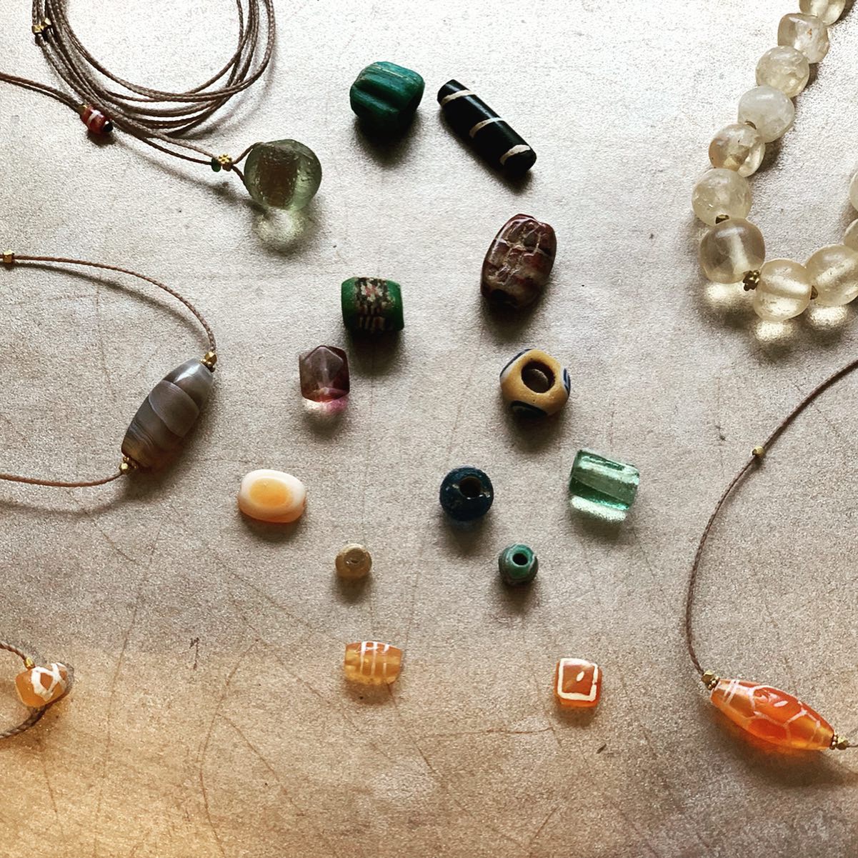 オカベマサノリ古代ビーズアクセサリー展 - art+stellas器物家