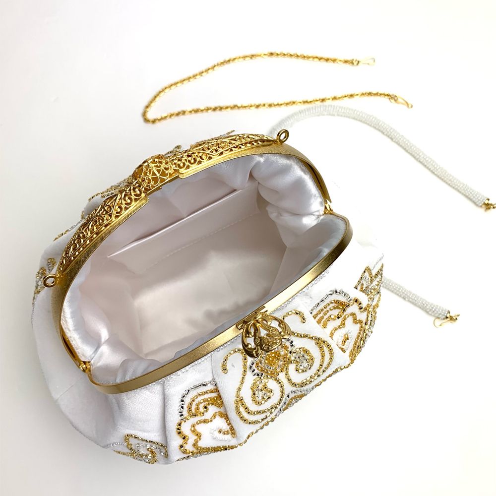 可憐なガラスビーズの丸形バッグ【白】 | arakawa ONLINE SHOP