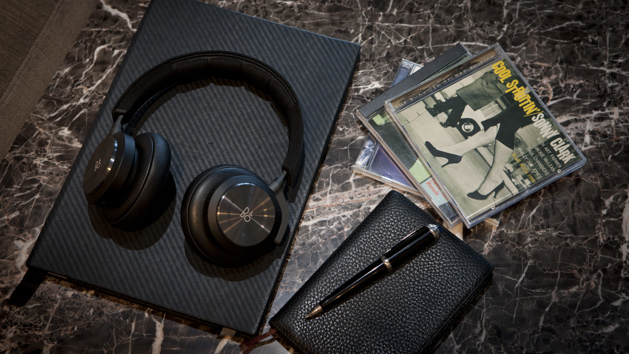 あのB&Oから生まれた最新オーバーイヤー・ヘッドフォンBeoplay H9iを