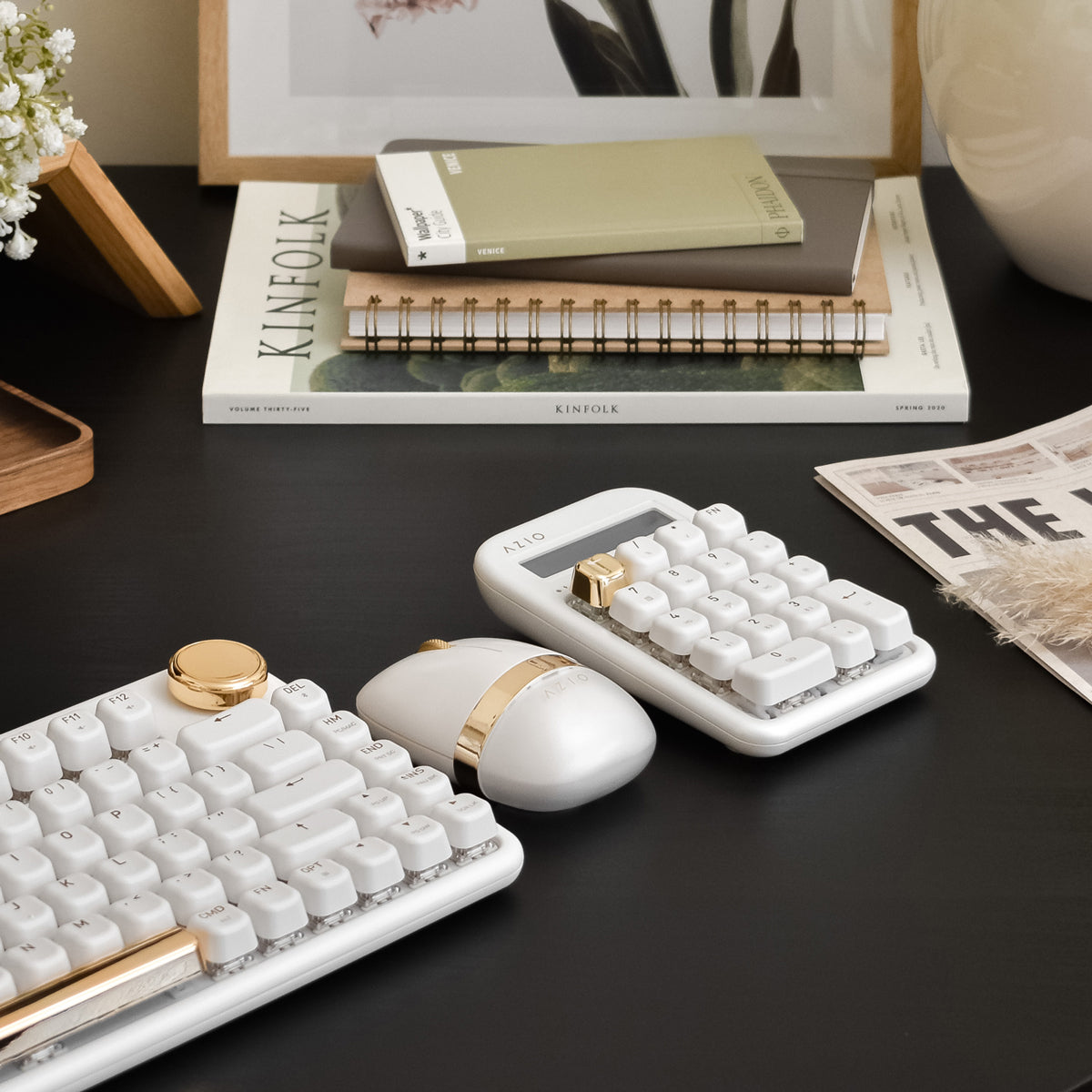 AZIO IZO テンキー/電卓 (青スイッチ) - AZIO Corporation