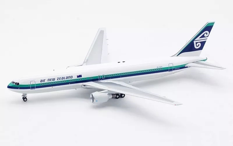 1:200 Air NZ B767-300 ZK-NCH - AWESOME COLLECTABLES