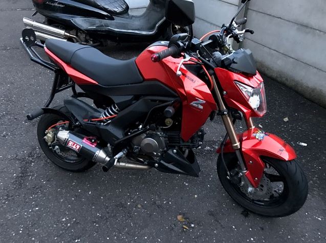 Z125の本格的スタント、エクストリーム仕様！| AxxL