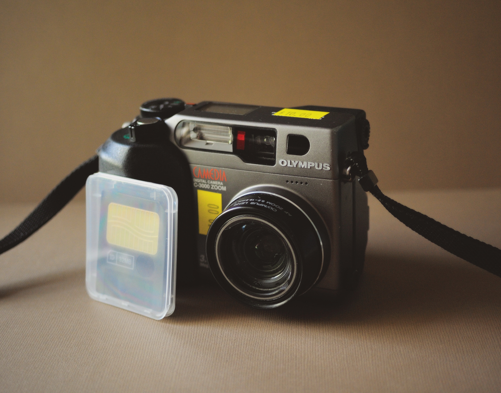 Random Thrifting Haul – Olympus C-3000 for $10! | Boon Vong | www