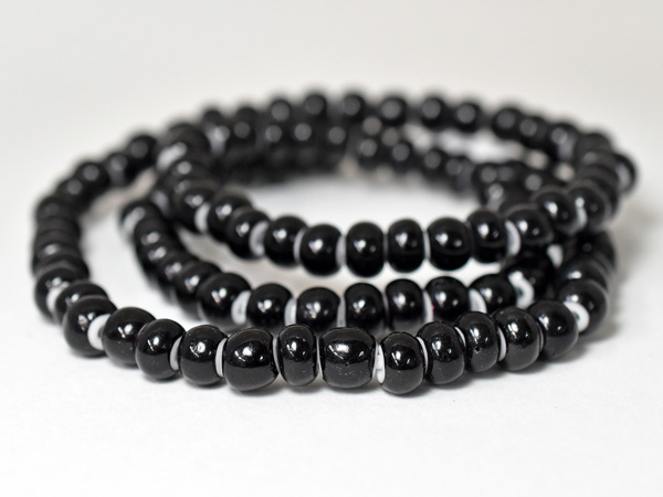 2108】ジャワ島出土 漆黒のマニックブルン2,とんぼ玉,アンティーク