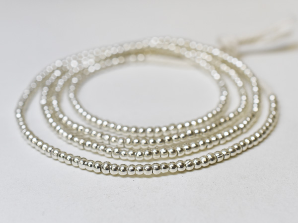 2501】カレンシルバー扁平丸型ビーズ一連KS(Φ3.0mm)【とんぼ玉】【蜻蛉