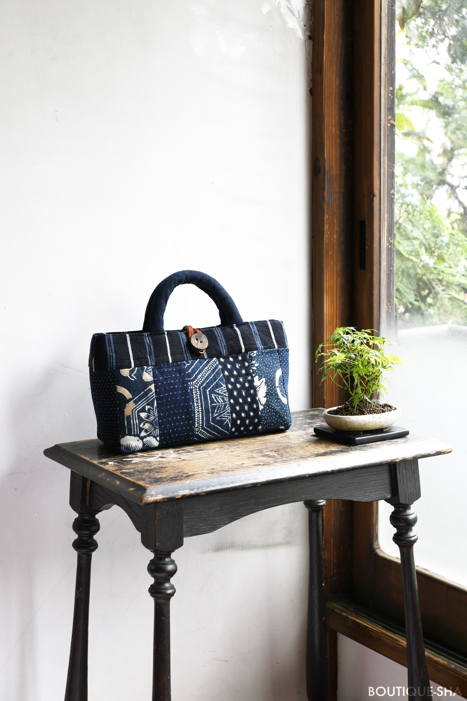 古布で楽しむ 藍染めと大島紬の袋物 | 本の情報 | ブティック社