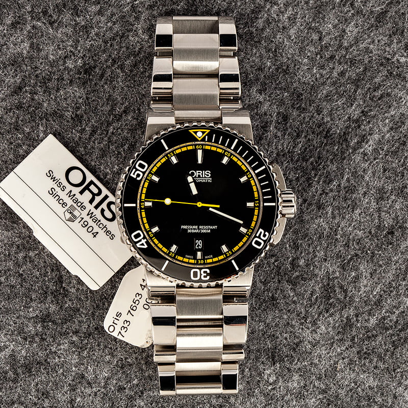 Buy Oris Aquis 01 733 7653 4127-07 8 26 01PEB | Bob's Watches