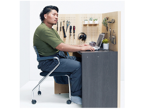 ヒットの予感】 組み立てデスク〈「KOMORU（コモル）」〉／増加