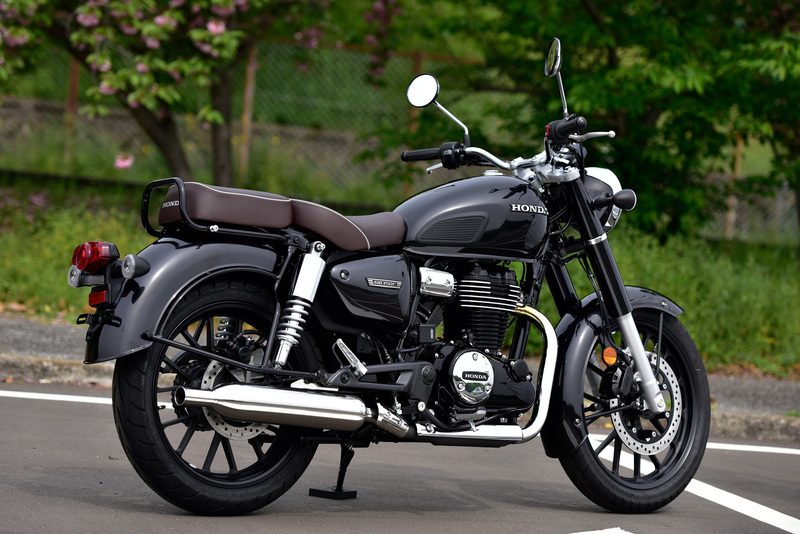 GB350C スズカベースマフラー 【50kmのみ走行 】 ★美品★ スズカベース GB350S用アップタイプマフラーですが、発売に向けて確実