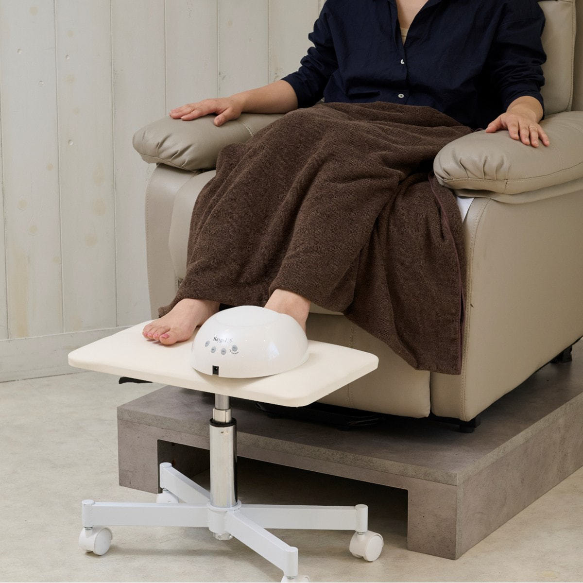 開業応援】フット施術セット（昇降ペディ台＋スモールスツール）の卸