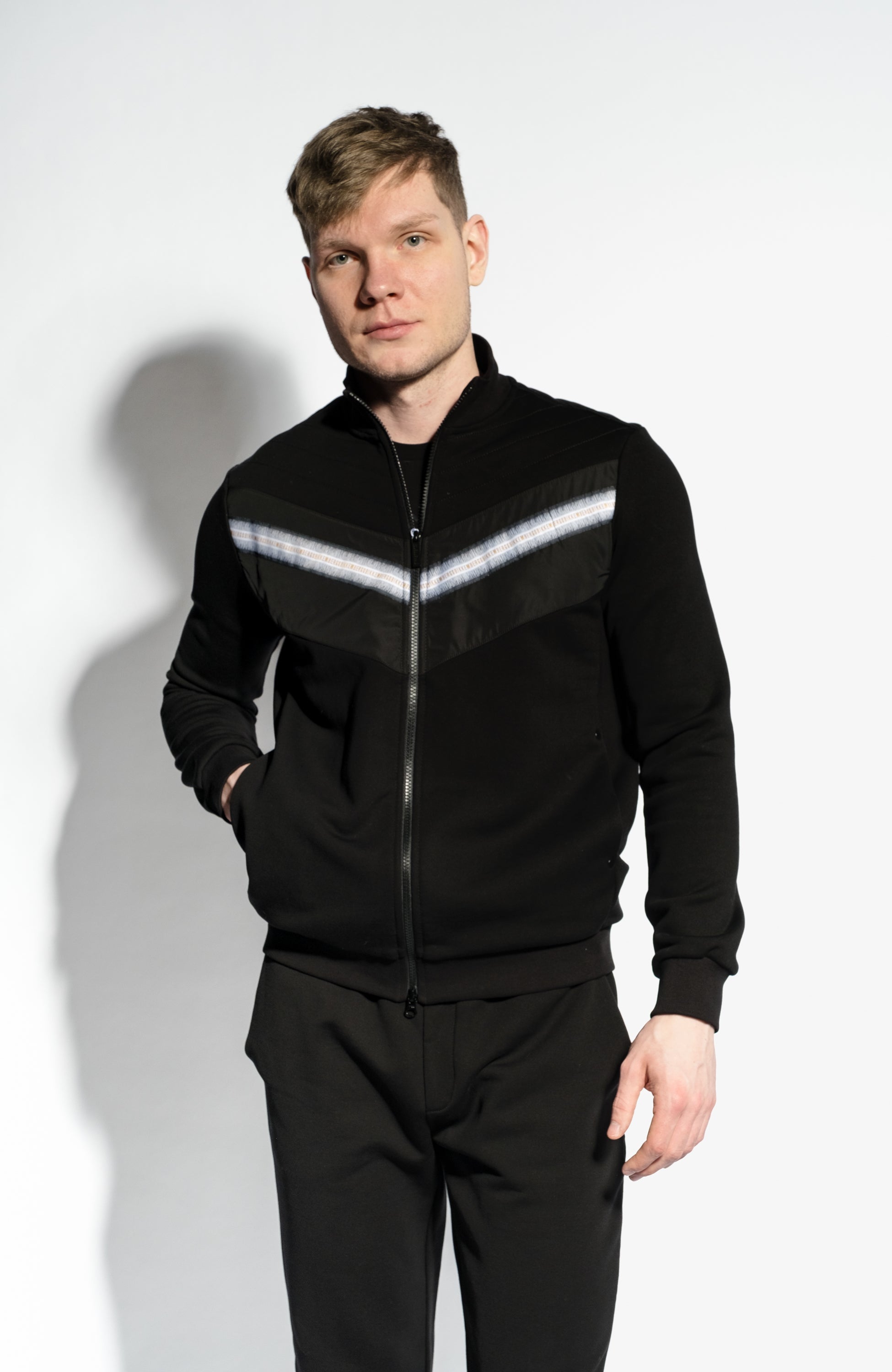 00066.jpg?crop=center&height=