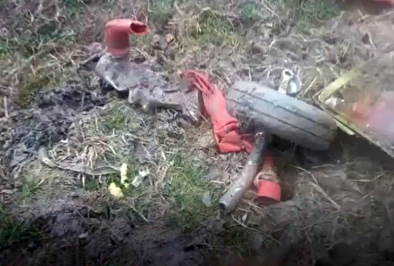 Crash of a Rockwell Grand Commander 690 in Kenarsar: 3 killed