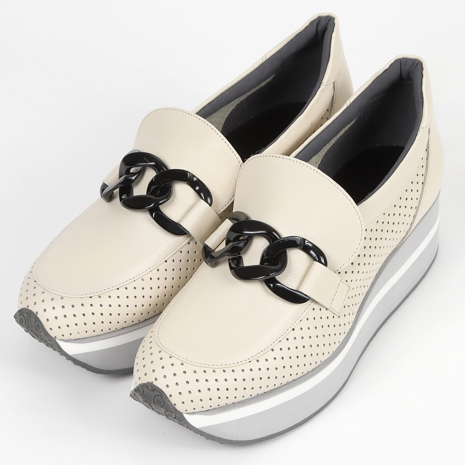 VITA NOVA（ヴィタノヴァ）チェーンビットデザインスリッポン ブラック