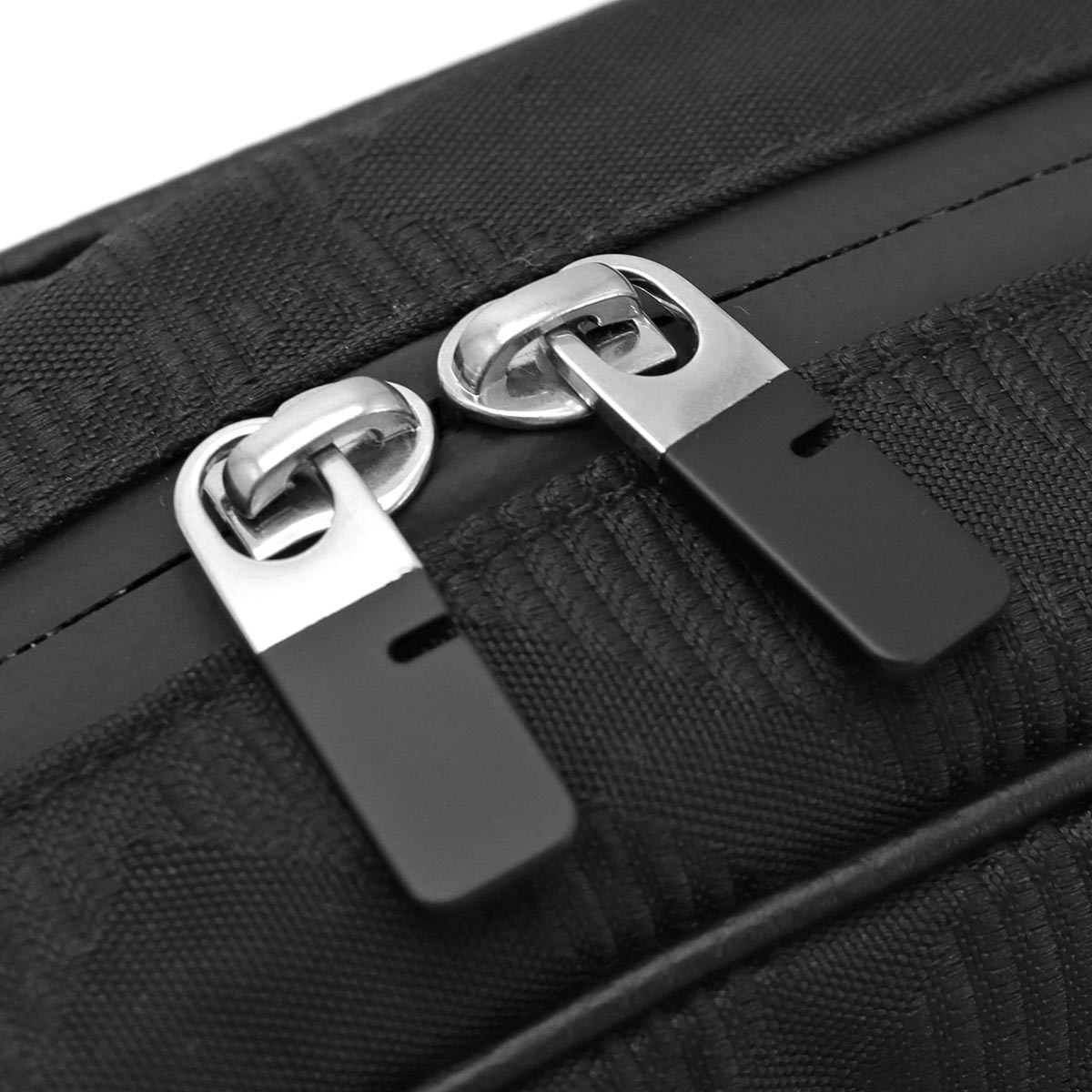 バーバリー ショルダーバッグ/クロスボディ バッグ メンズ ジャガード