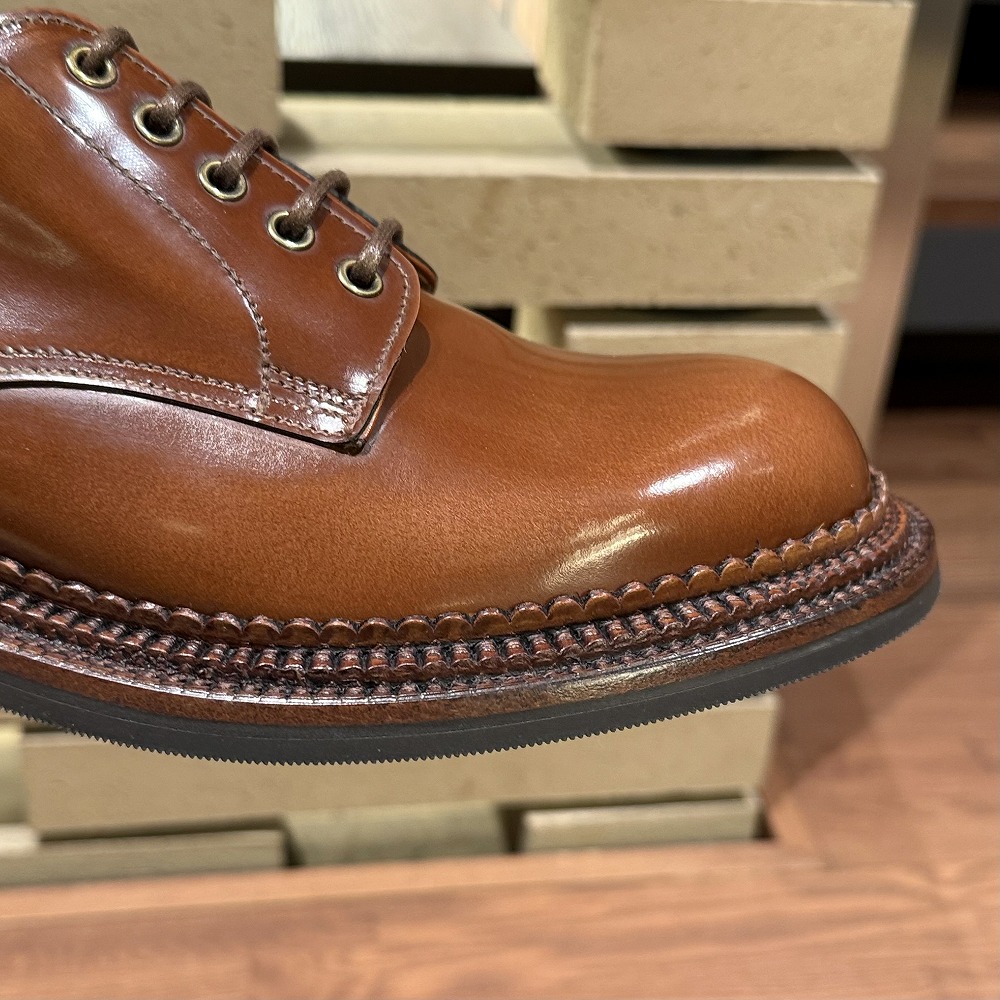 グレンソンのトリプルウェルトコレクションからプレーントウのDERMOTの