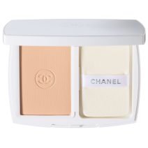 シャネル］サブリマージュ ル コンサントレ ルミエール［2023年 10月