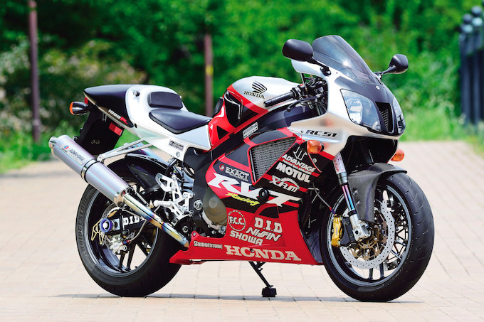 アドバンテージ VTR1000SP1（ホンダ VTR1000SP1） プロが造るカスタム