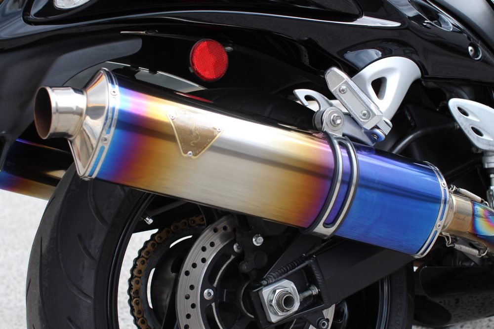 スズキ GSX1300R 隼 社外マフラー！！もちろん政府認証 | 中古・新車