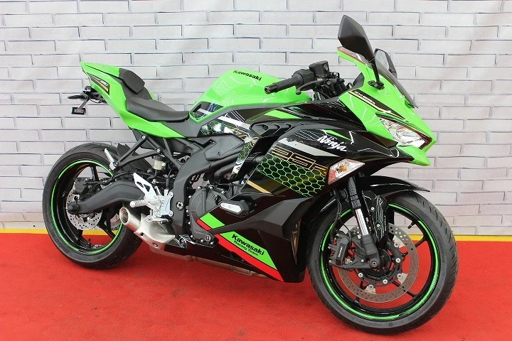カワサキ ZX-25R SE 【クイックシフター装備車】の詳細 | 中古・新車