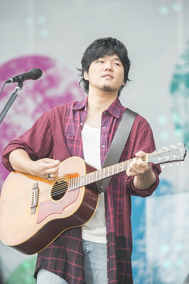 秦 基博デビュー10周年記念初のオールタイム・ベスト・アルバムの