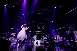 Aimer、自身初のファンクラブツアーにて映画『累-かさね-』主題歌