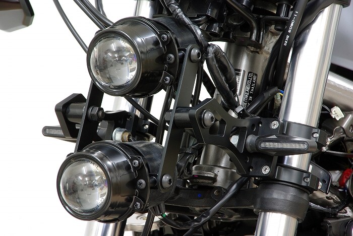 縦目2灯のφ50バーチカルヘッドライト