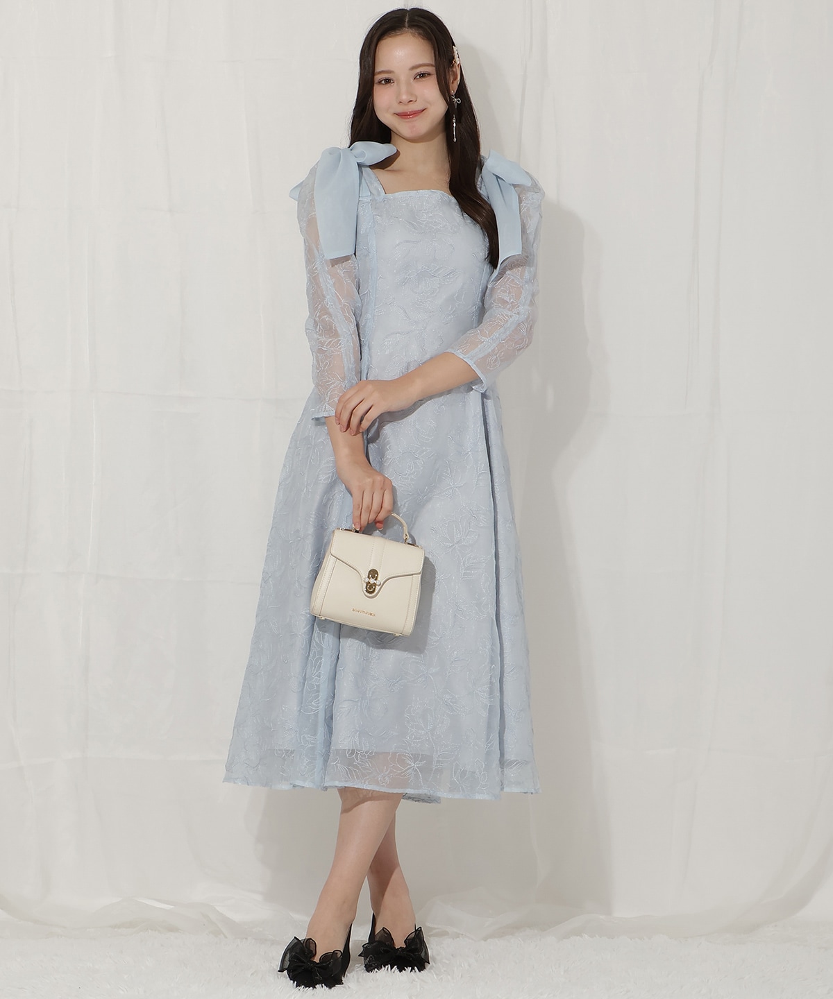 フラワー刺繍肩リボンドレス