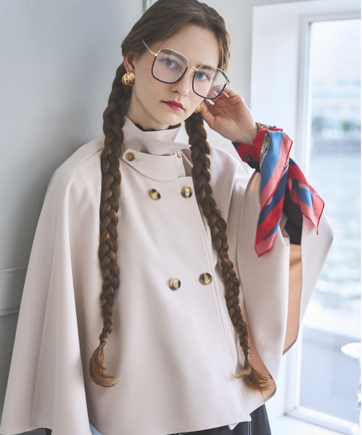 ショートケープコート