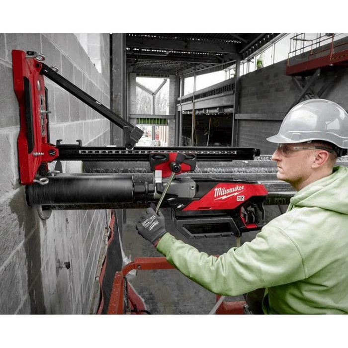 Milwaukee MXF301-2CP MX Fuel Cordless Handheld Core Drill Kit