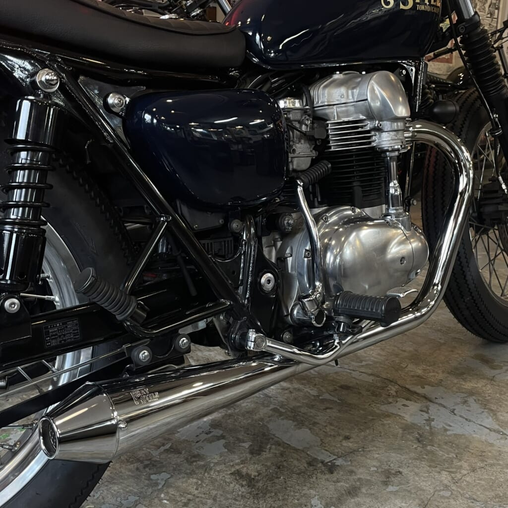 W650 デュアルメガホンマフラーのご紹介！ - ブラットスタイルのブログ