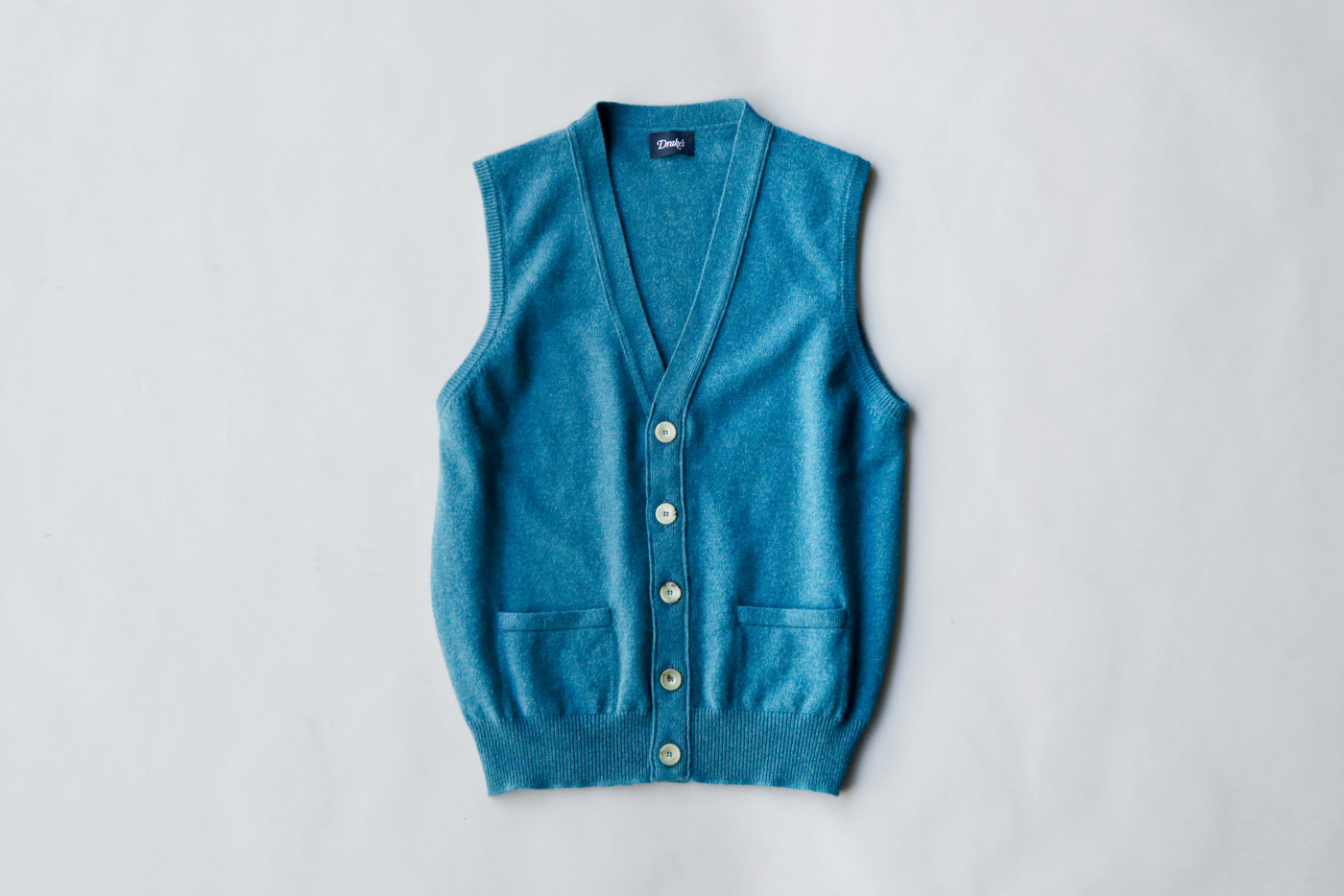 最終値下げ Drake's ニットベスト 2025年最新DRAKES ベストの人気