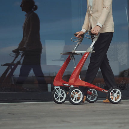Carbon Ultralight - The Worlds Lightest Rollator walker: 4,8 kg