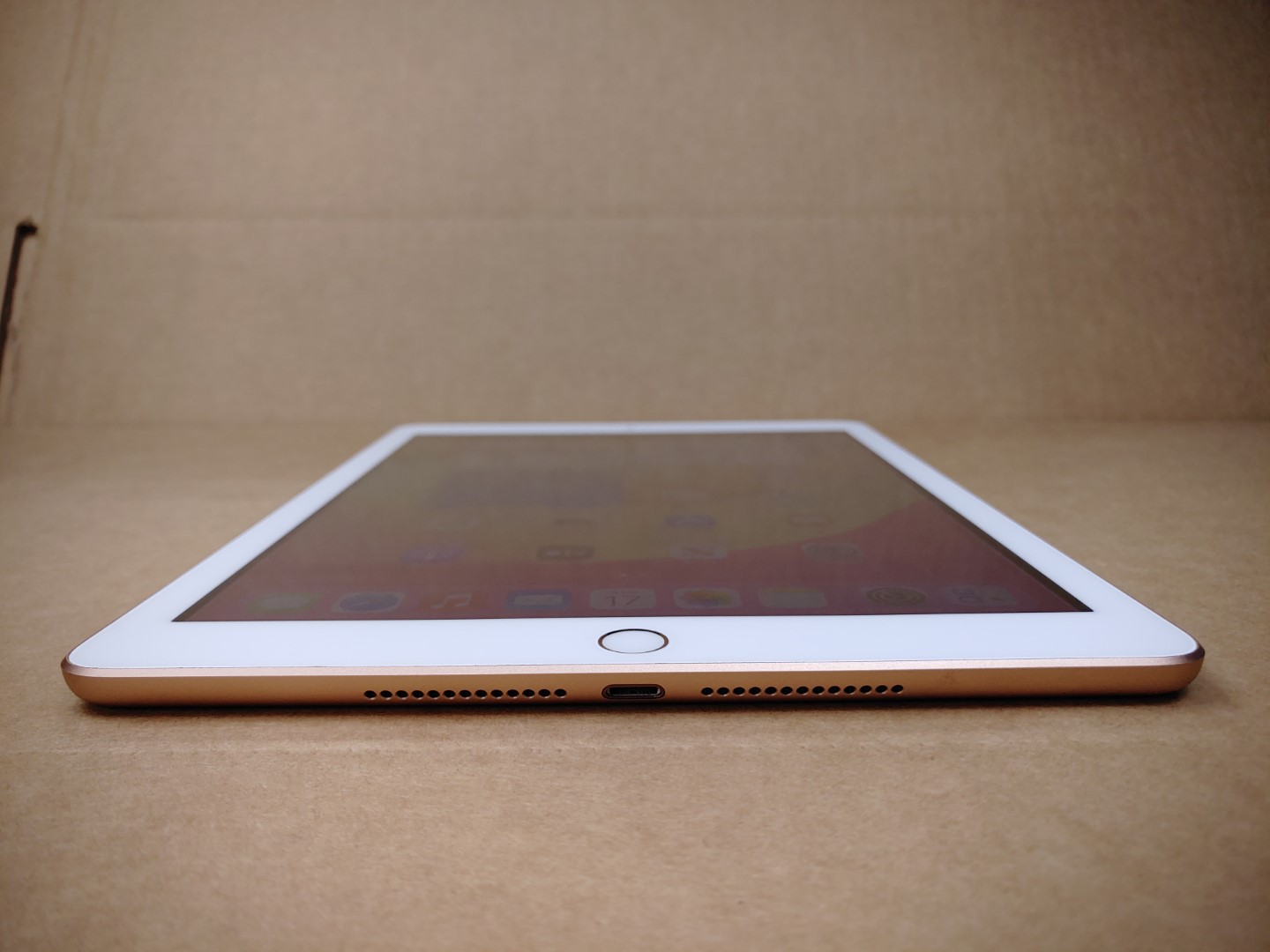 Apple iPad 6th Gen 9.7