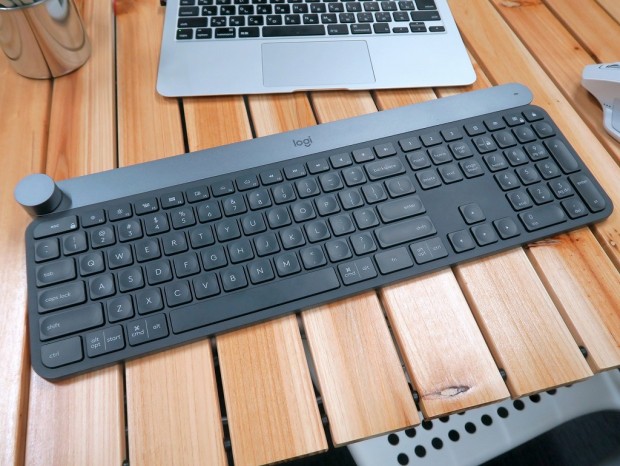 クリエイター歓喜の万能ダイヤルが合体ロジクール最高峰のキーボード