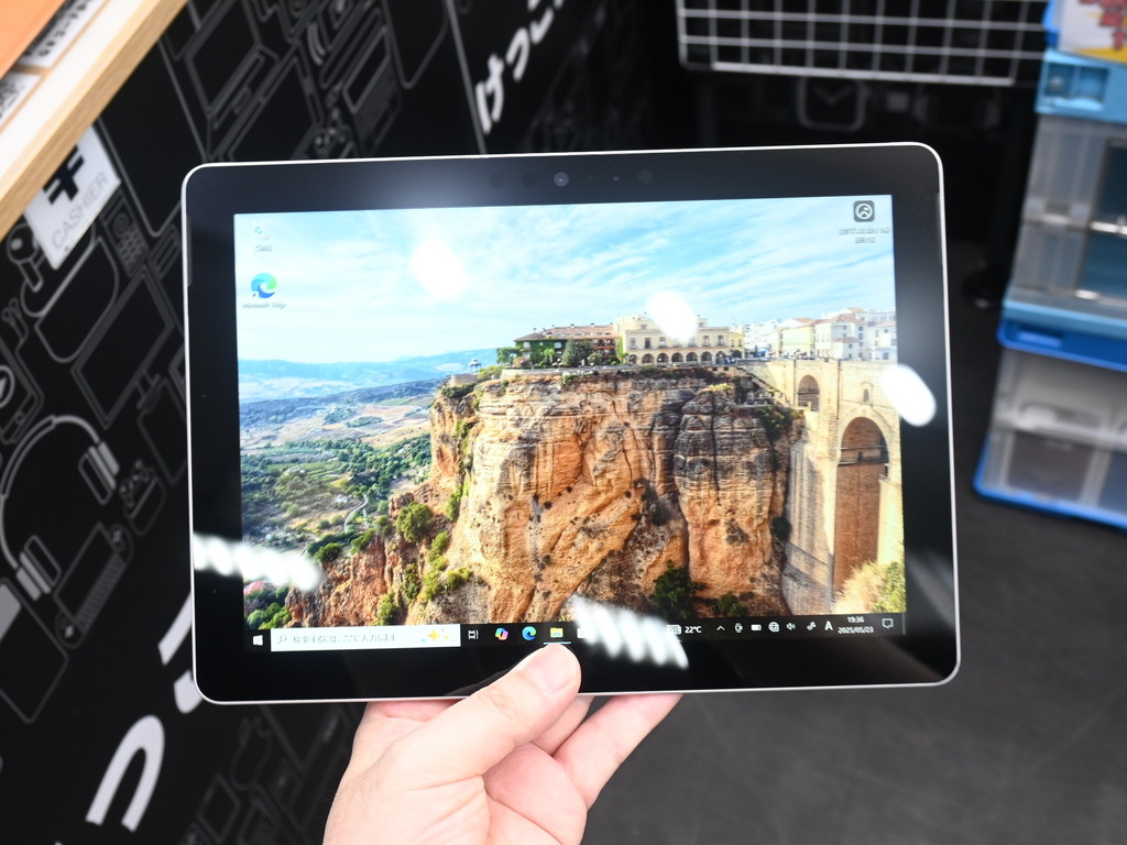 お買い得中古品情報) 症状軽めな10インチタブ「Surface Go」のジャンク