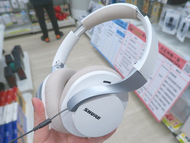 折りたたみ可能になったShureのノイキャン対応ワイヤレスヘッドホン