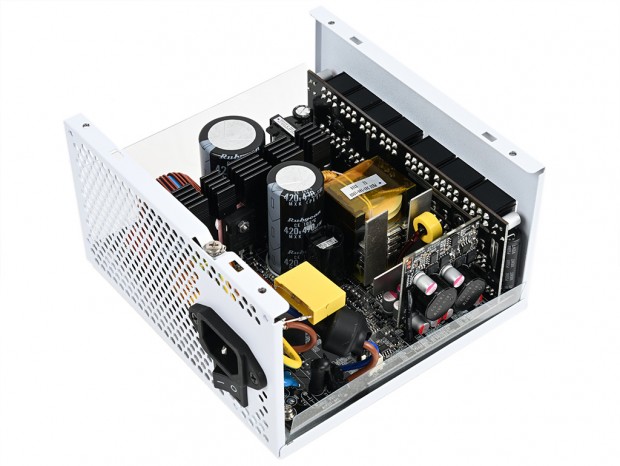 ATX 3.0に対応する“最短クラス”のホワイト1200W電源、ZALMAN「ZM1200