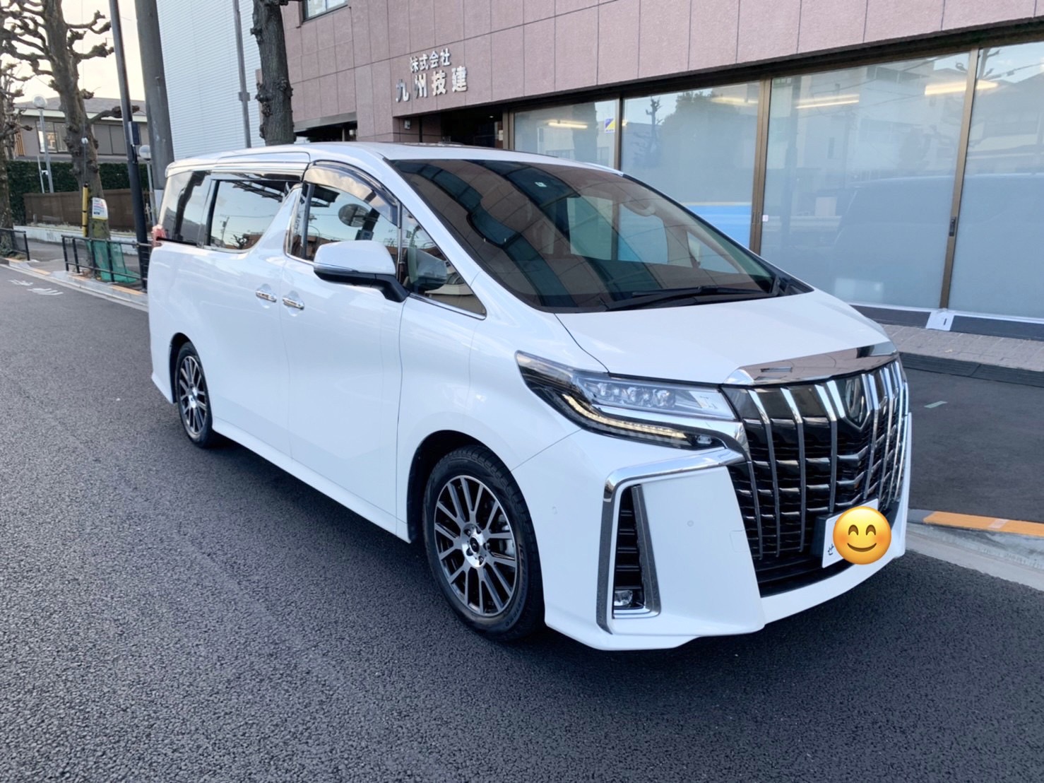 トヨタ アルファードのスタッドレスタイヤホイールセットに交換作業を