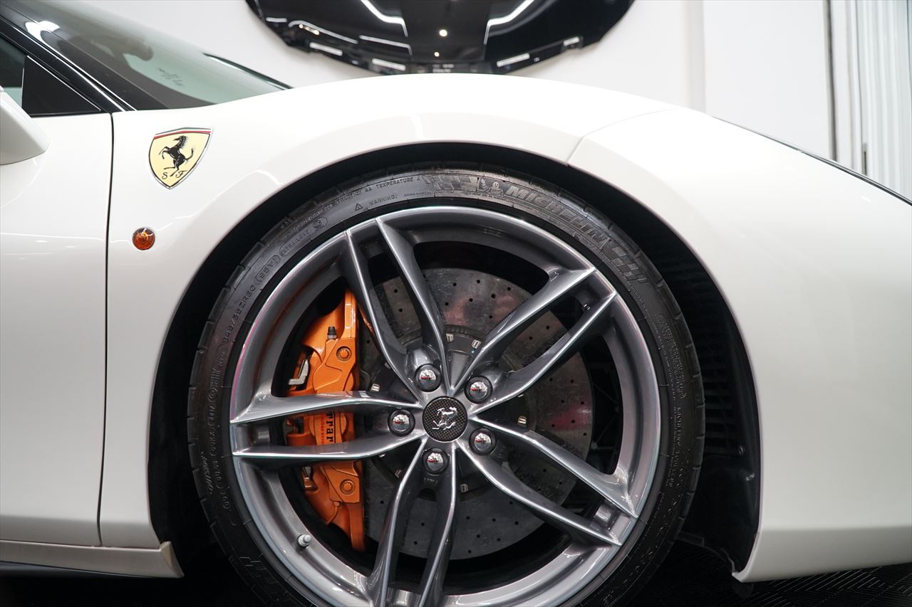 Ferrari（フェラーリ） 488GTB 純正ツートンボディ