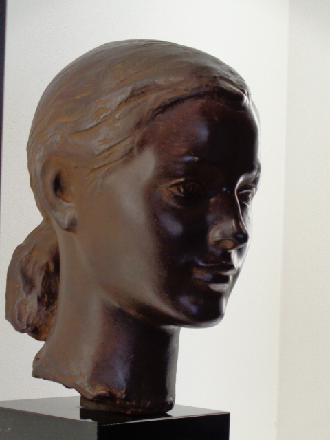 菊盛記念美術館所蔵彫刻作品展示 舟越保武「LOLA」(ブロンズ 1974