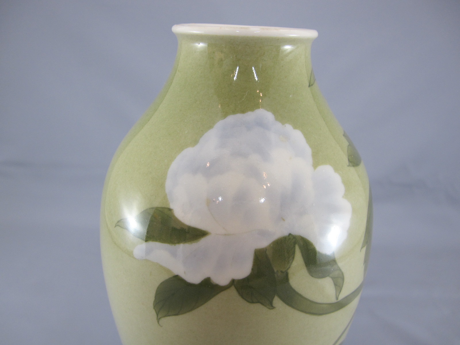 初代 真葛香山 釉下彩牡丹図花瓶 | 明治工芸・明治金工の販売専門店