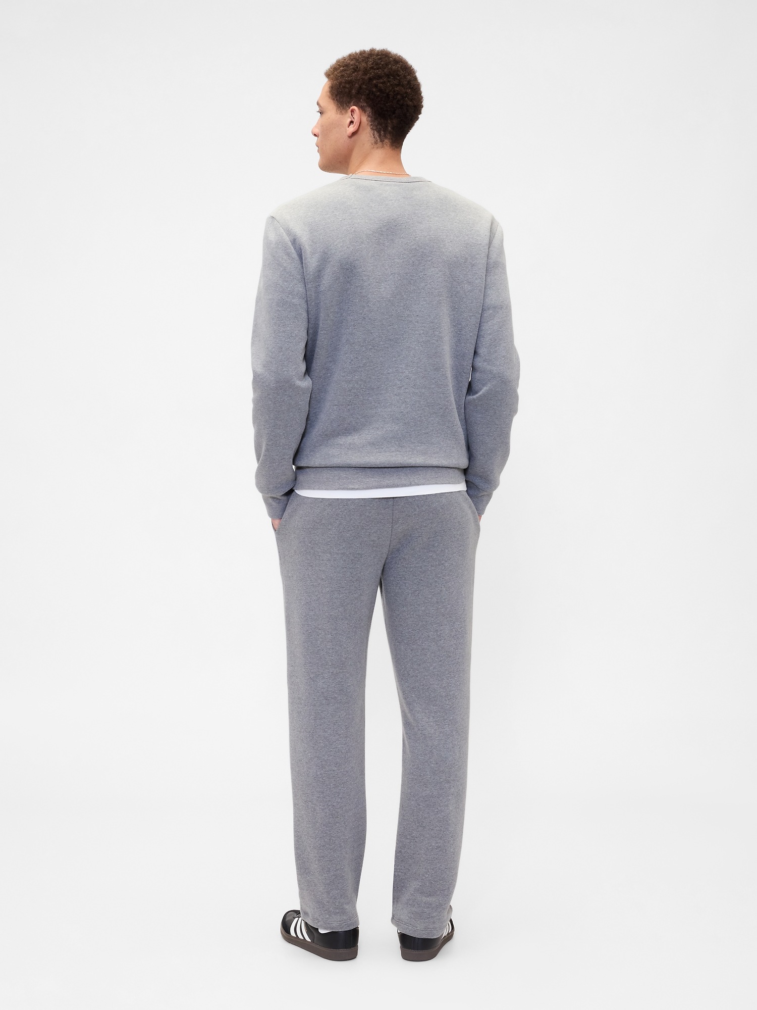 Gap Logo Straight-Leg Sweatpants | Gap Factory