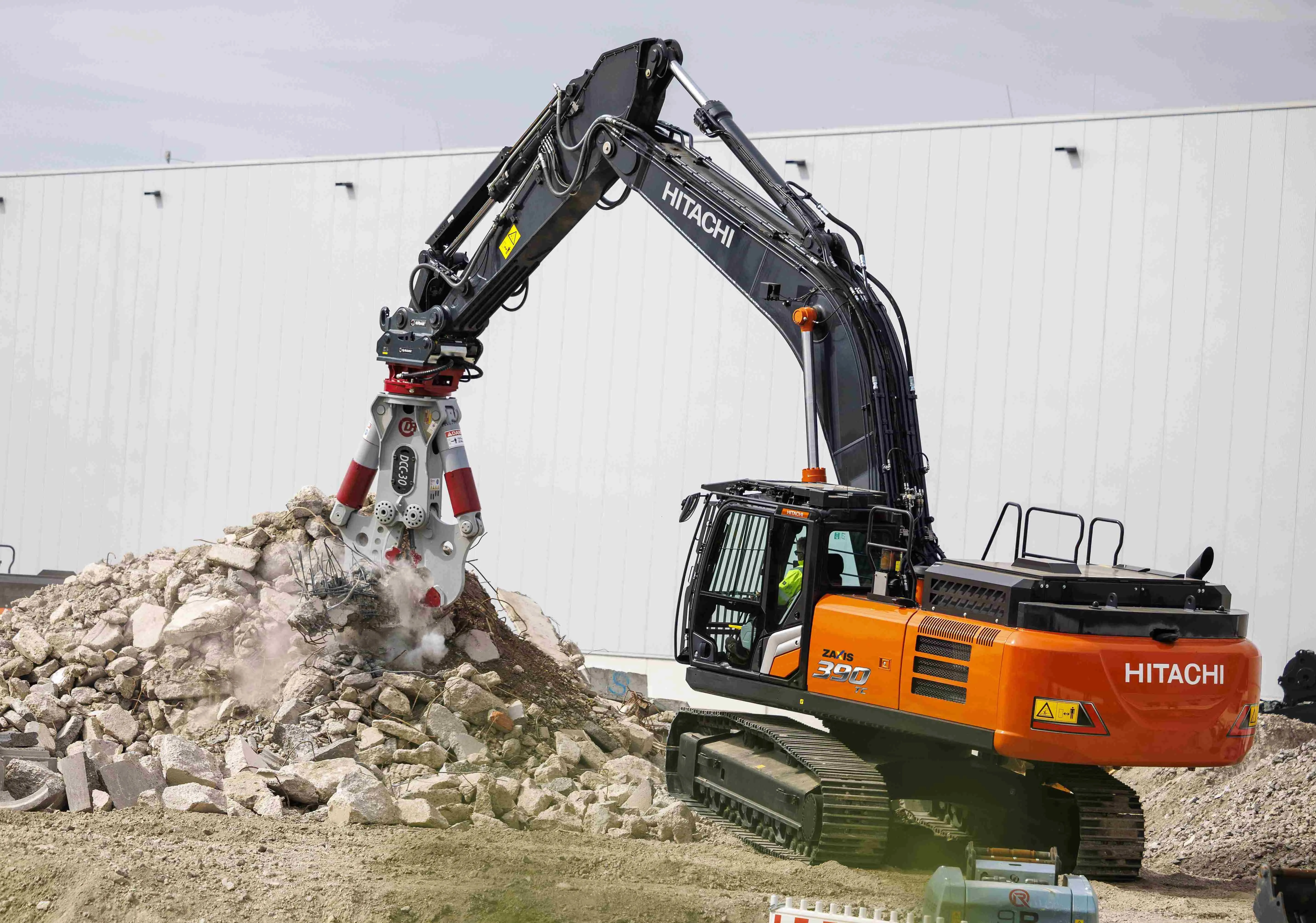 The Hitachi ZX390TC-7 meets big 40t-class machine need | Global