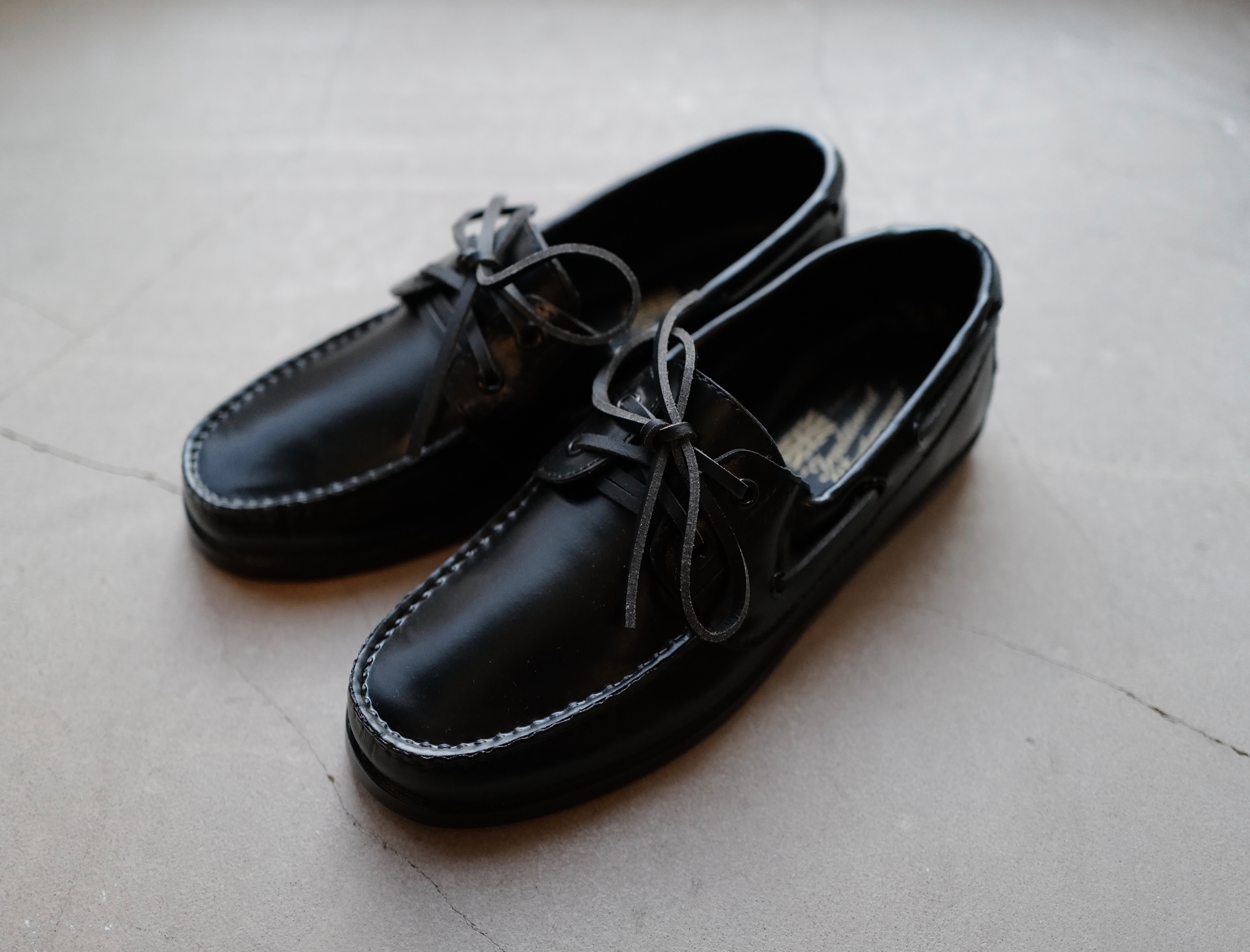 GLORYGUY & Cachette｜雨の日に大活躍と話題のレインローファーが